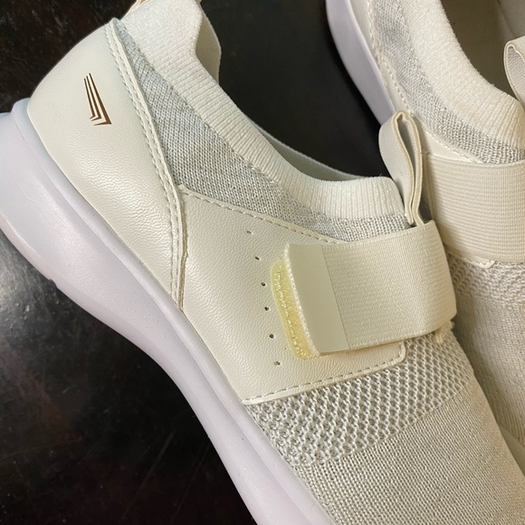 Copper Fit comfort sneakers EUC sz 7 - Picture 3 of 8